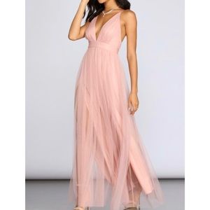 Pink Long dress 👗 ( prom, wedding, any activity)